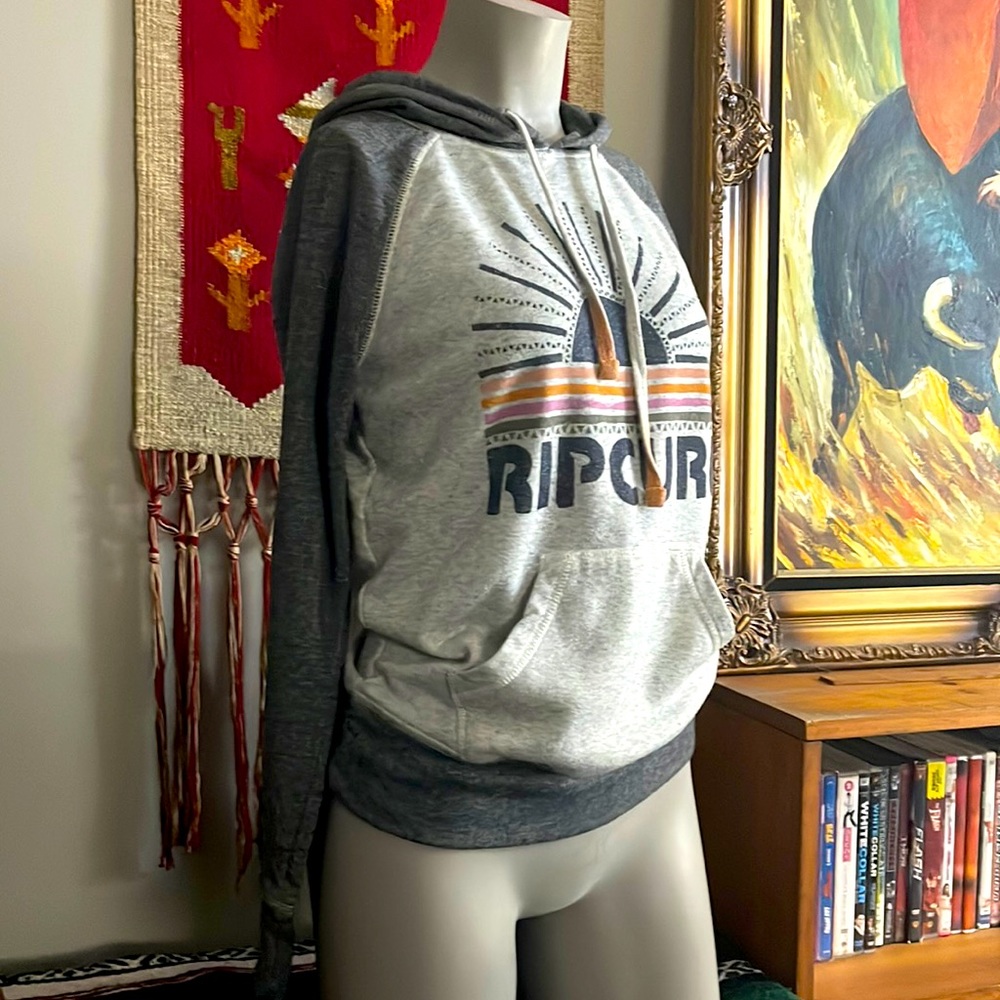 Ripcurl surf hoodie. Small